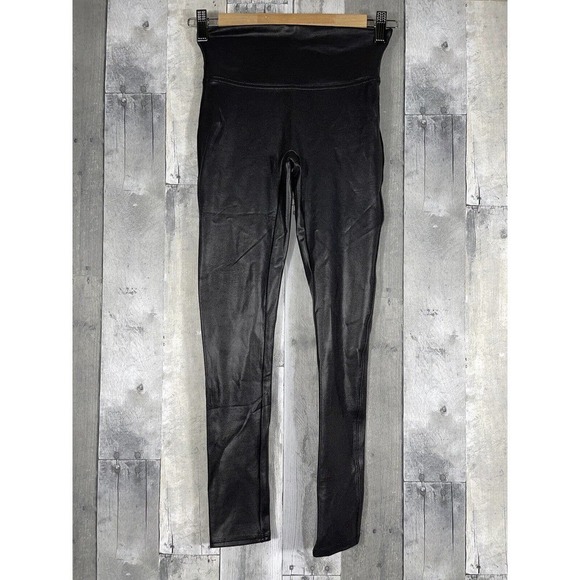 SPANX FAUX LEATHER LEGGINGS (2437Q) BLACK SIZE - SMALL PETITE (B90) PRE-OWNED..! - Picture 1 of 9